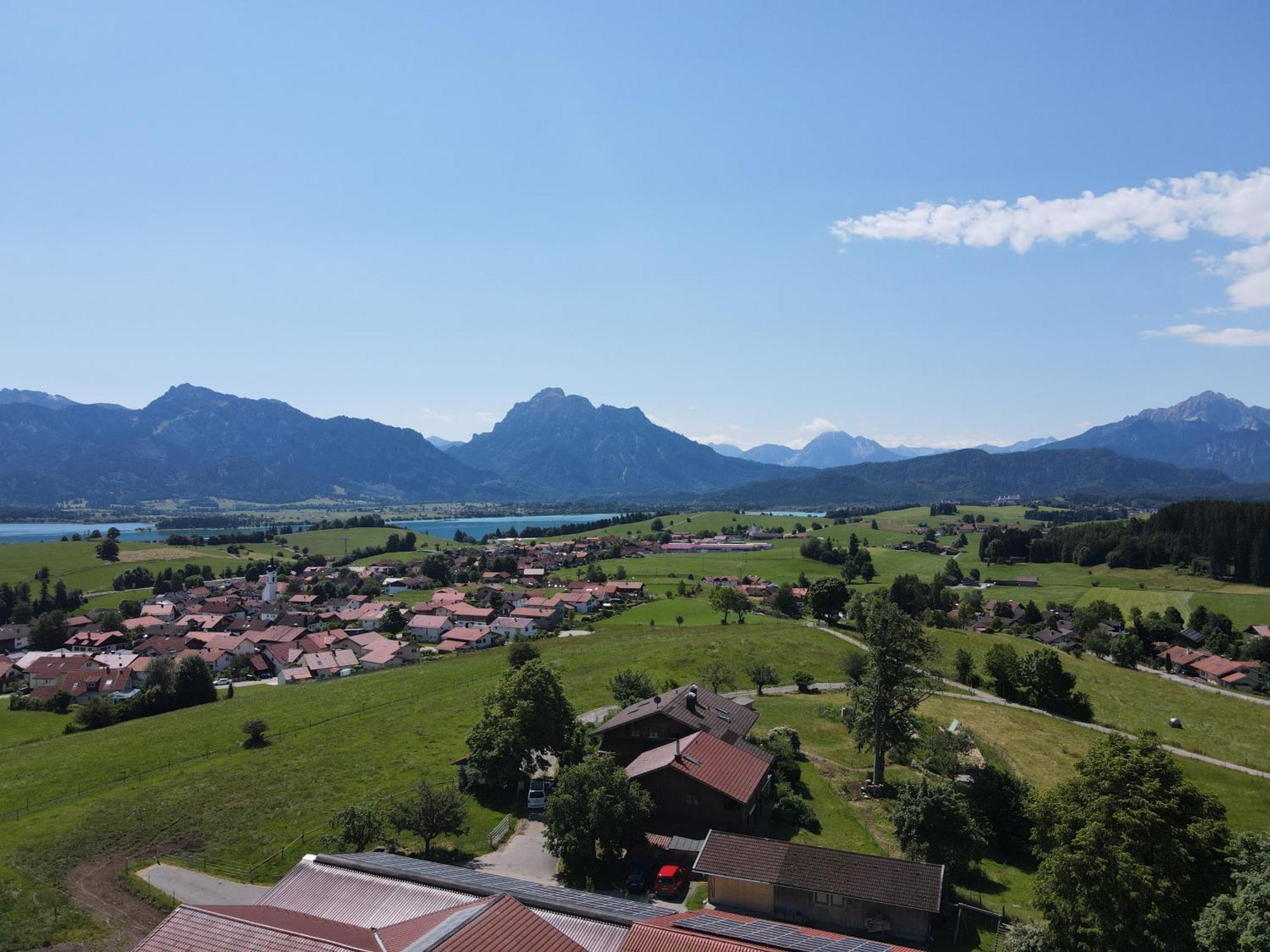 Chalet - Ferienwohnungen - Biohof Stoeger - Panoramasuedbalkon - Grandiose Aussicht Auf See, Berge Und Schloss Neuschwanstein Rieden am Forggensee Zewnętrze zdjęcie