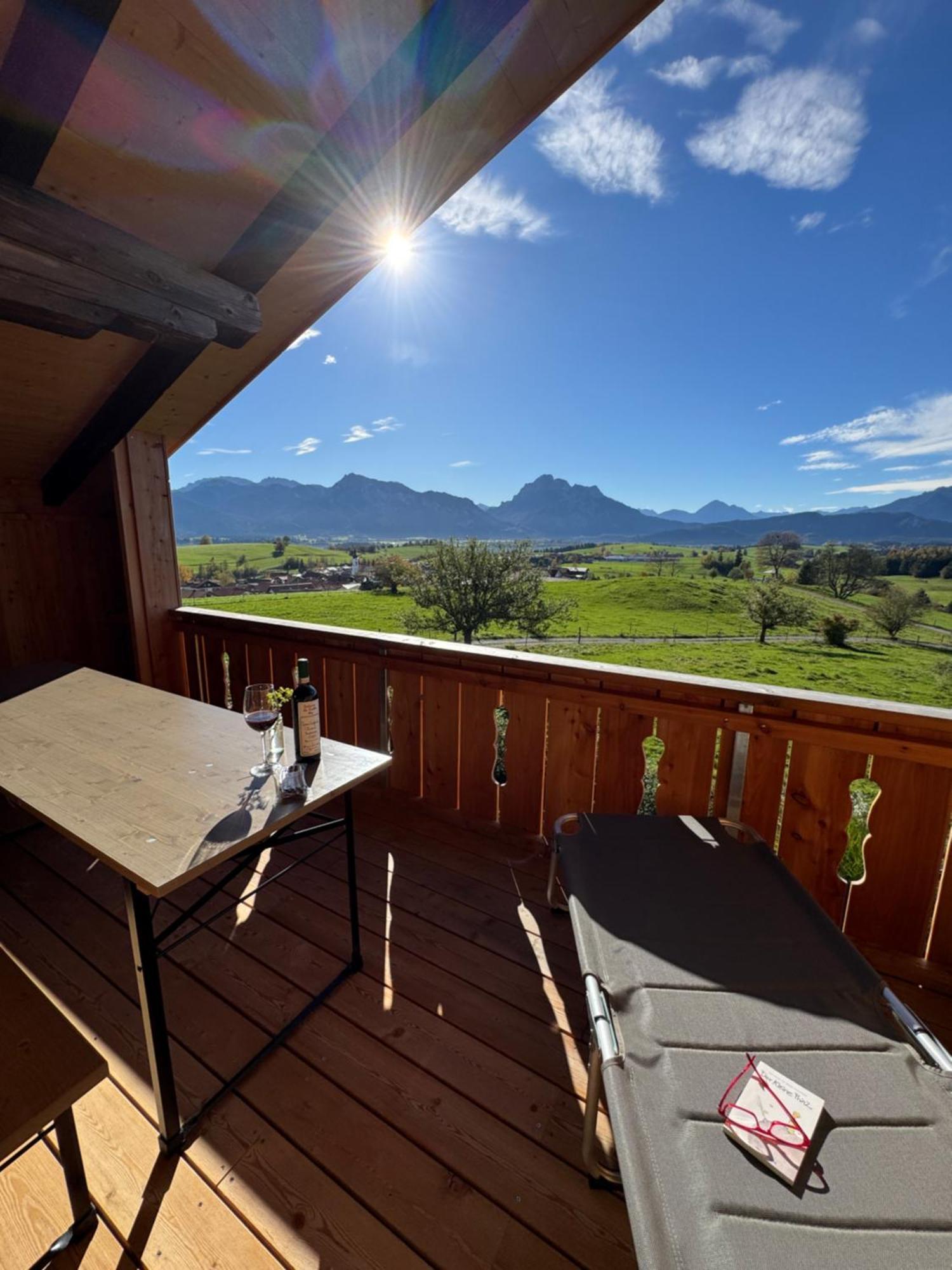 Chalet - Ferienwohnungen - Biohof Stoeger - Panoramasuedbalkon - Grandiose Aussicht Auf See, Berge Und Schloss Neuschwanstein Rieden am Forggensee Zewnętrze zdjęcie